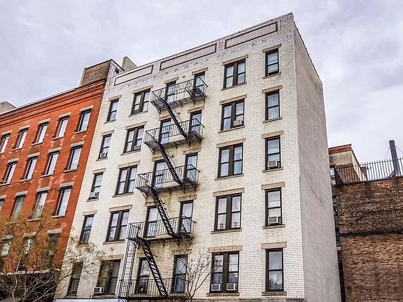 5th image of 90 Thompson St APT B5