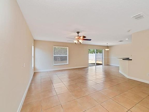 4th image of 193 Owenshire Cir