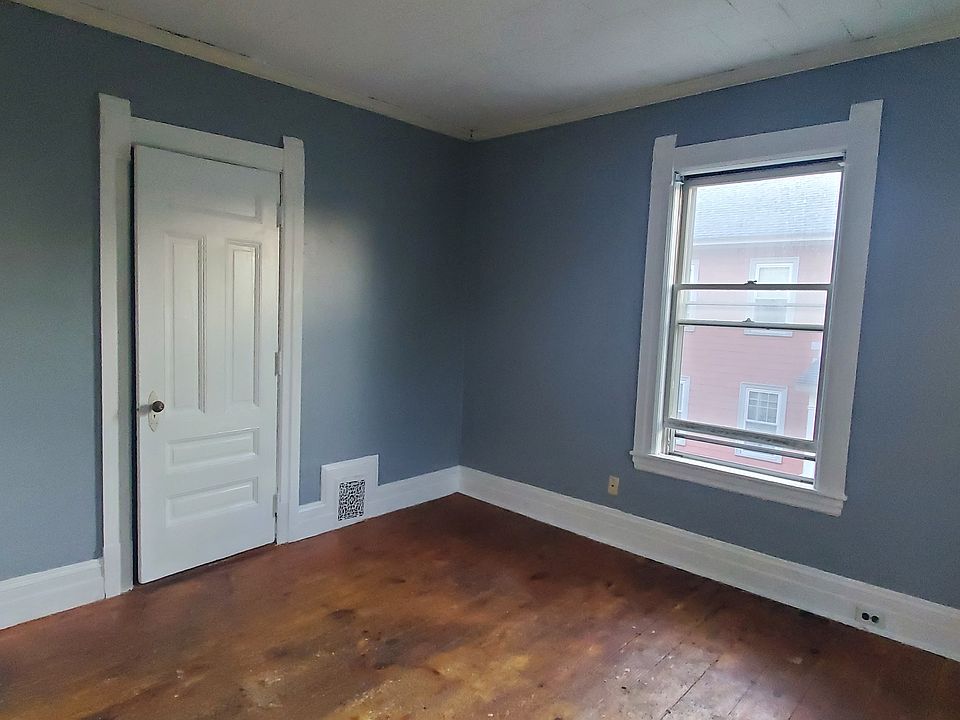 2nd image of 54 Haskell Ave #1