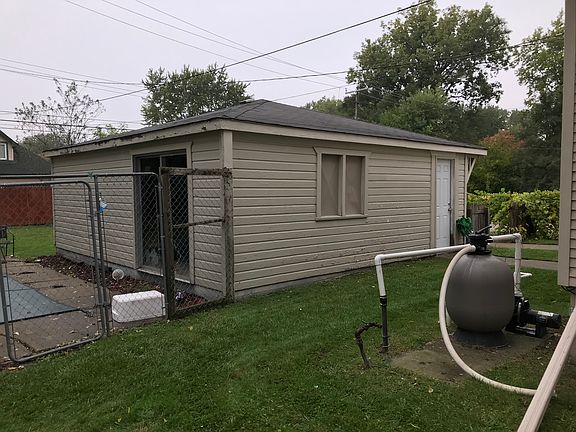 2nd image of 27465 Park Ct