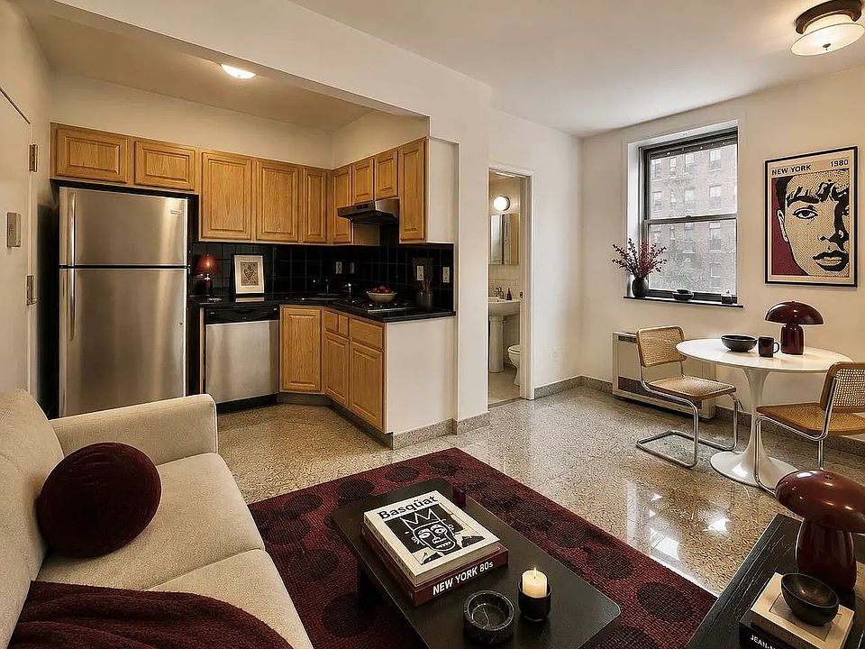 1st image of 146 Attorney St APT 2B