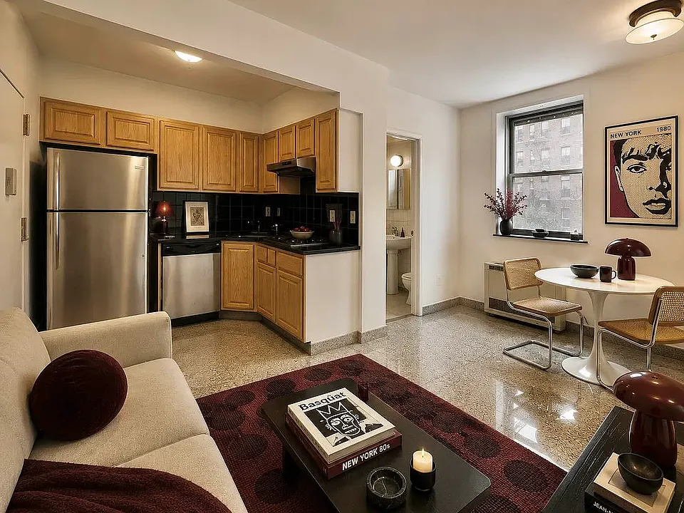 146 Attorney St #2B
