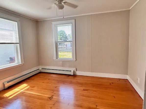 2 Raymond St #2, Biddeford, ME 04005