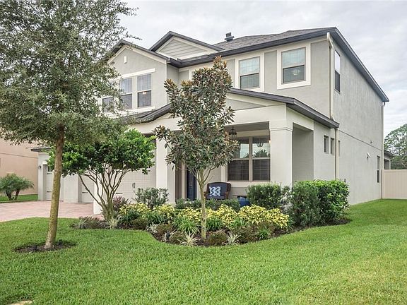3rd image of 720 Stone Oak Dr