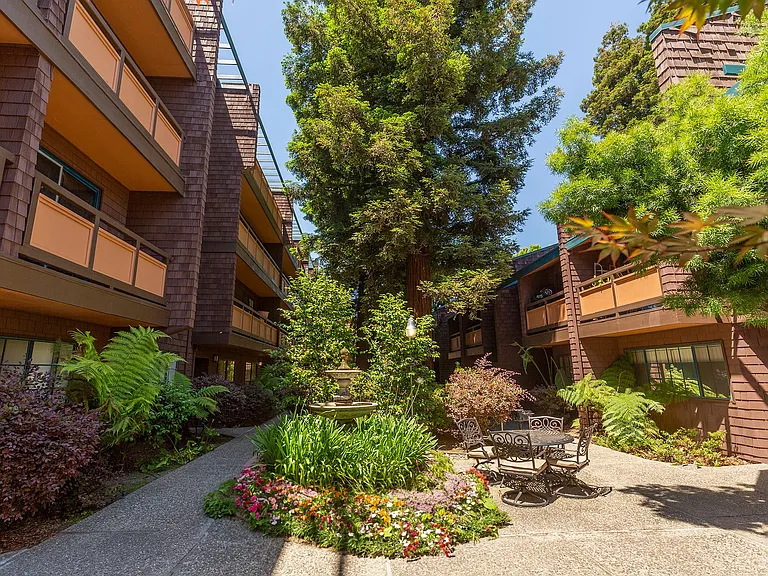 Ashland Garden Apartments — Photo 9