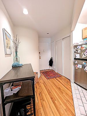 5th image of 100 W 69th St #1D