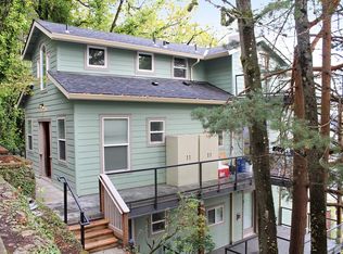 2400 SW Hoffman Ave #3, Portland, OR 97201