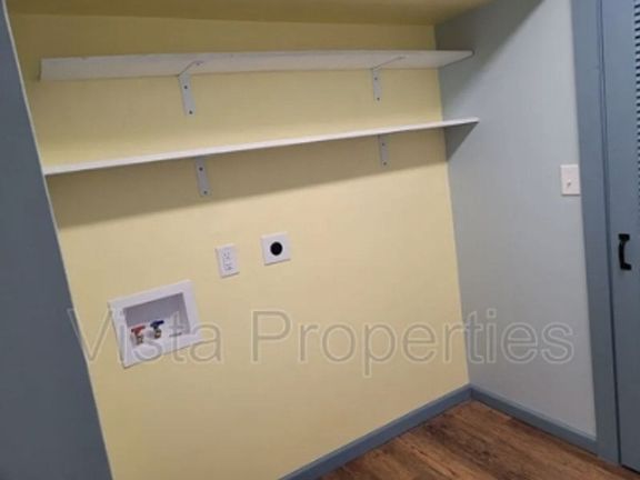 3rd image of 6503 Elmwood St