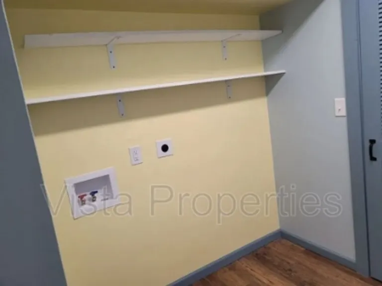 6503 Elmwood St — Photo 3