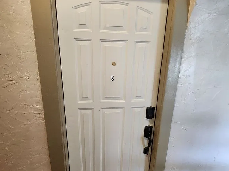 1000 Carteret Ave #8 — Photo 16