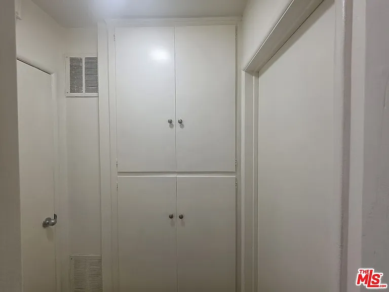 1224 N Fairfax Ave #2 — Photo 16