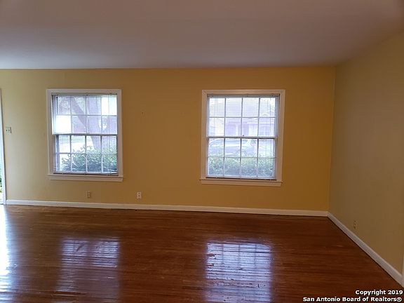 3rd image of 1026 E Humphreys St
