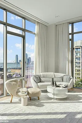 Living room, photo 5