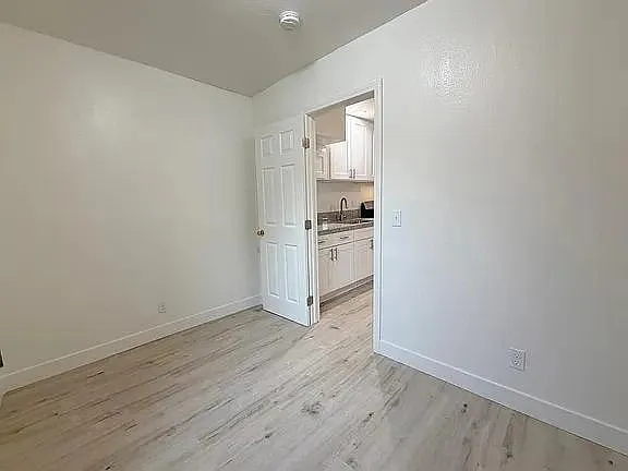 1823 Gardenia Ave #A-2 — Photo 5