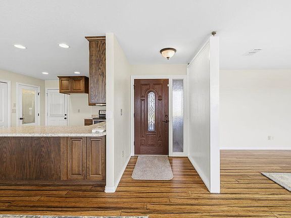 4th image of 1020 Remschel Ave