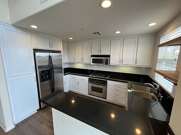 3rd image of 286 N Madison Ave Unit 409