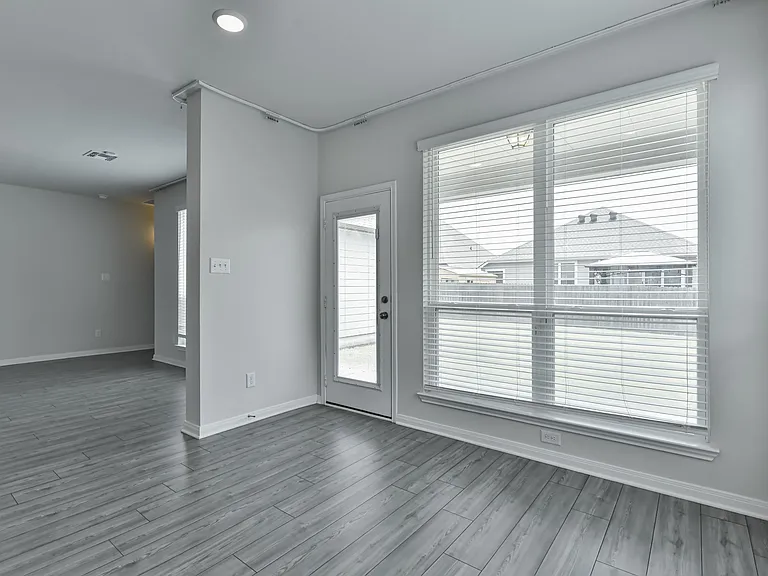 6306 Golden Gate Dr — Photo 28