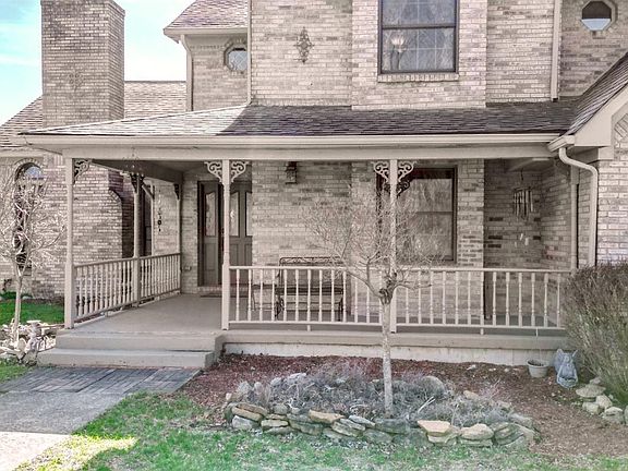 4th image of 343 Whiteoak Dr