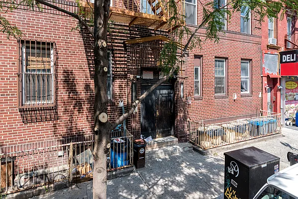 Rented by Rennit Inc. | media 49