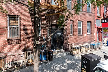 Rented by Rennit Inc.