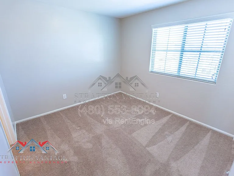 2218 N 77th Dr — Photo 32