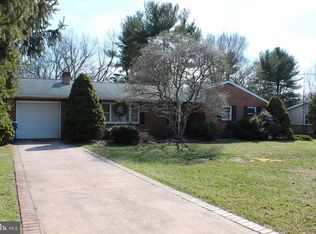 2 Cedar Ave, Mechanicsburg, PA 17055