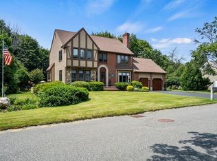 5 Wedgewood Dr, Haverhill, MA 01830