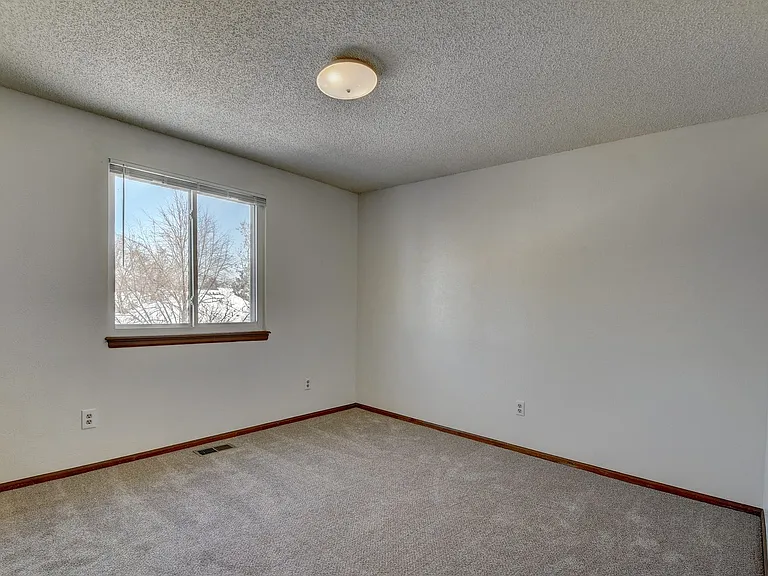 2541 W 105th Pl — Photo 22