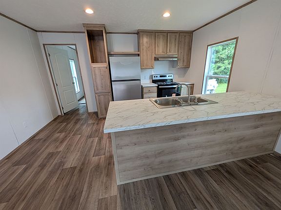 3rd image of 142 Lida Lane