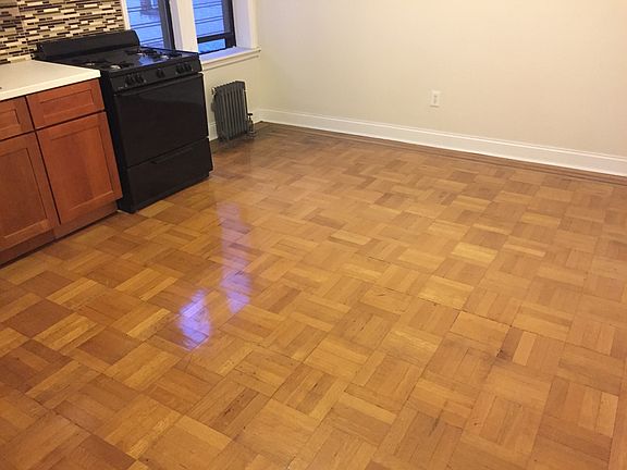 4th image of 682 Ocean Ave