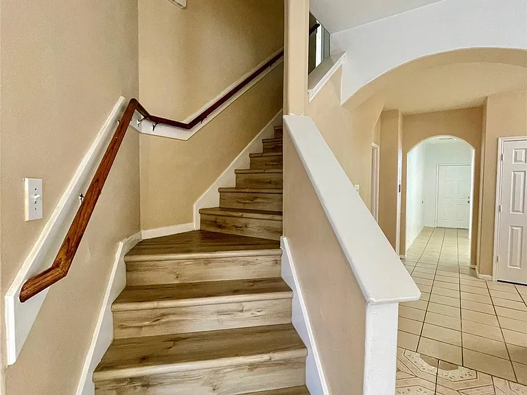 21142 Field House Ct — Photo 16