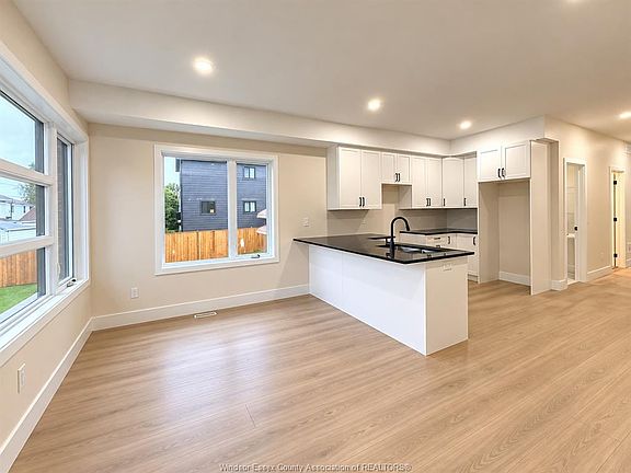 5th image of 2420 Bernard Rd