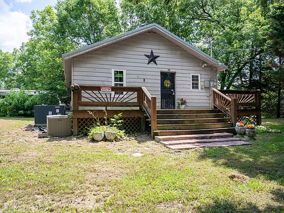 4th image of 426 Evans Rd
