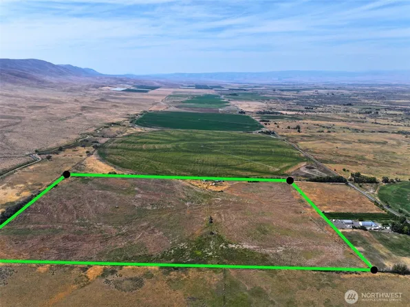 11334 Pumphouse Road, White Swan, WA 98952