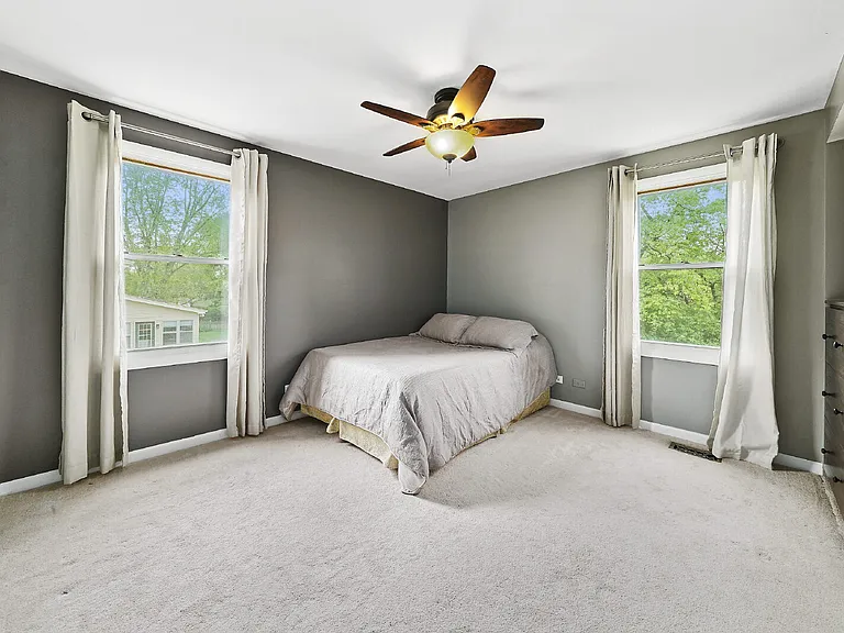 1011 Talltree Ter — Photo 13