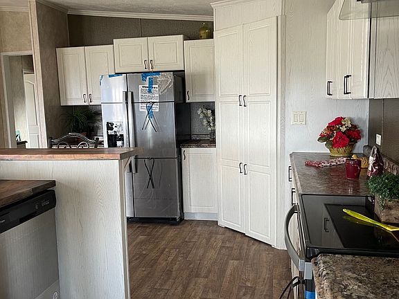 5th image of 201 Farmhouse Rd