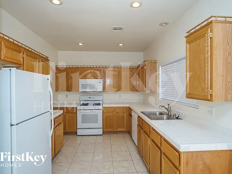 3758 Tranquil Canyon Ct — Photo 5