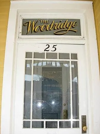 25 Woodlawn Ave #6 — Photo 3