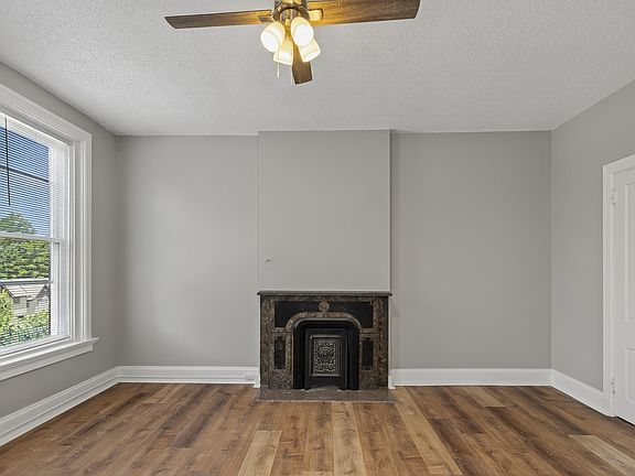 4th image of 2134 Saint James Ave #2