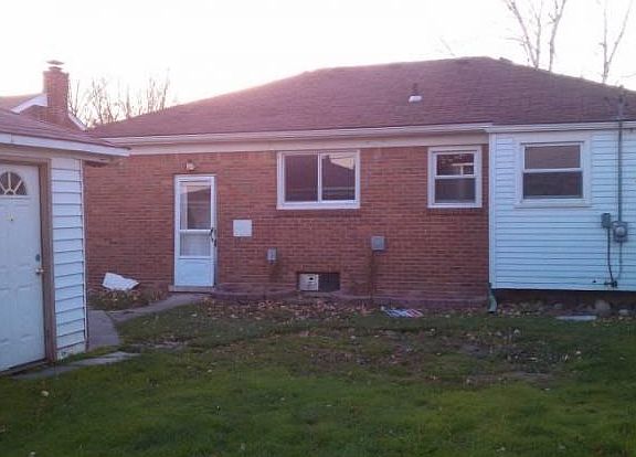 5th image of 28202 Groveland St