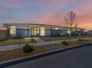 3701 SW 45th St, Redmond, OR 97756