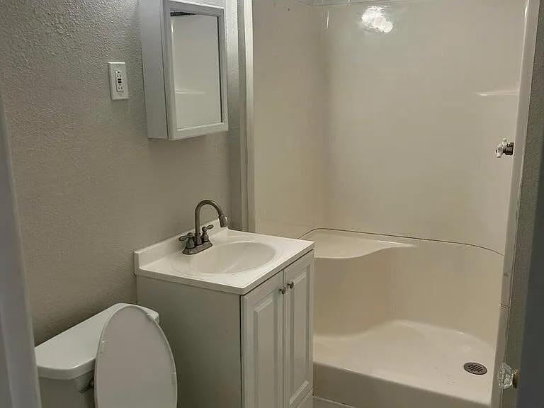 306 N Connor Ave — Photo 4