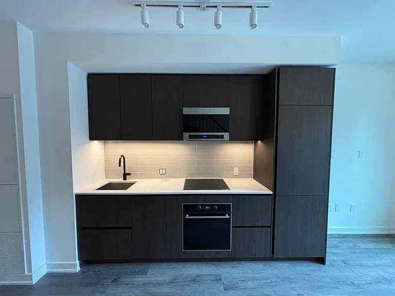117 Broadway Ave — Photo 15
