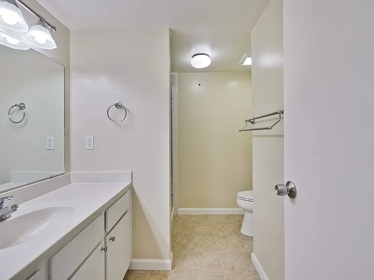 1521 Willowhaven Ct — Photo 31