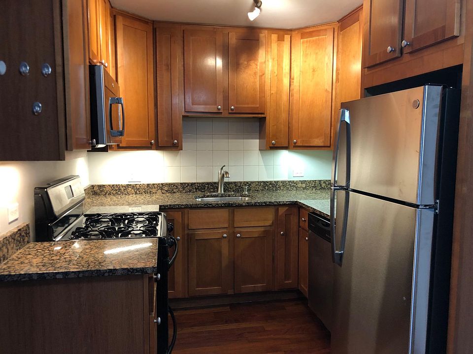 1st image of 7520 W Grand Ave