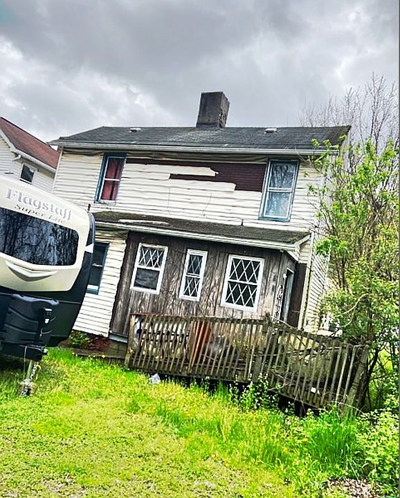 1st image of 1512 Water St