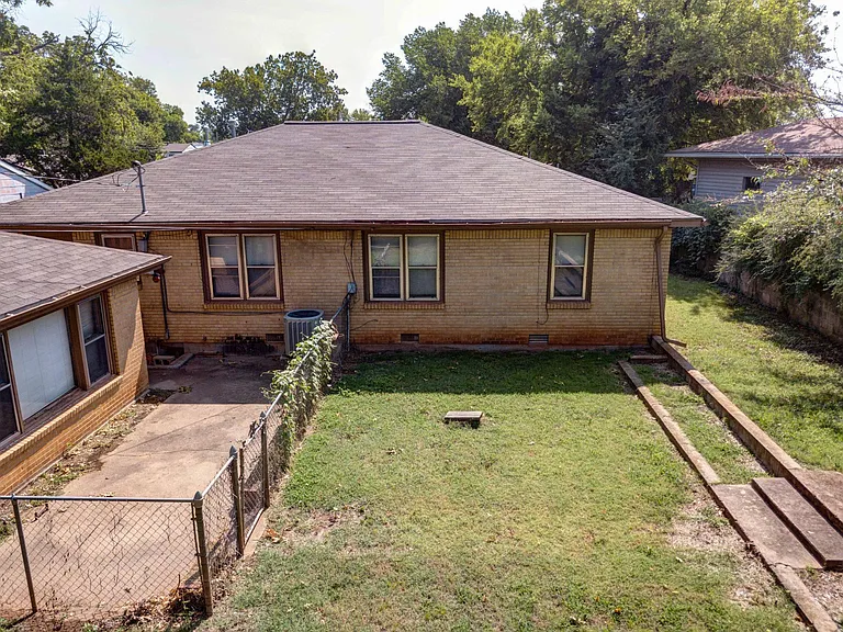 420 N Husband St — Photo 14
