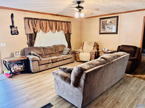 3rd image of 302 Sunny Dell Rd