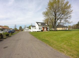 8276 Greiner Rd, Buffalo, NY 14221