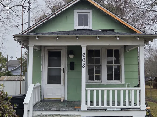 608 Parsonage Street, Elizabeth City, NC 27909